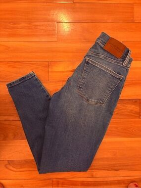 Lucky Brand Skinny Jeans in Medium Blue Wash